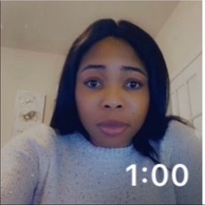 Meet your Posher, Lara